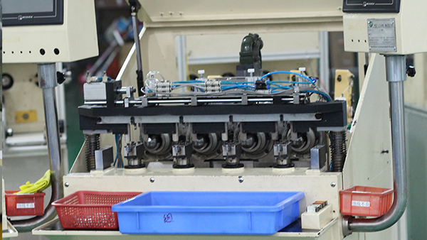 麻豆性生活视频电机-生产设备展示