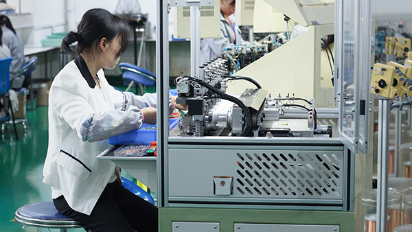 麻豆性生活视频电机-生产实拍